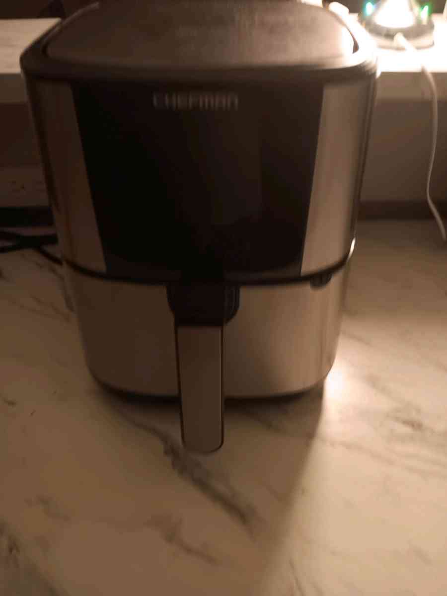 HOUSE SALE BIG GARGE SALE - Jacksonville, North Carolina - FleaMarketBay