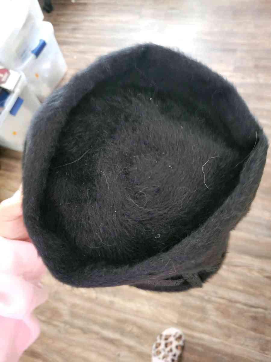 vintage fur hat - Norman, Oklahoma - FleaMarketBay