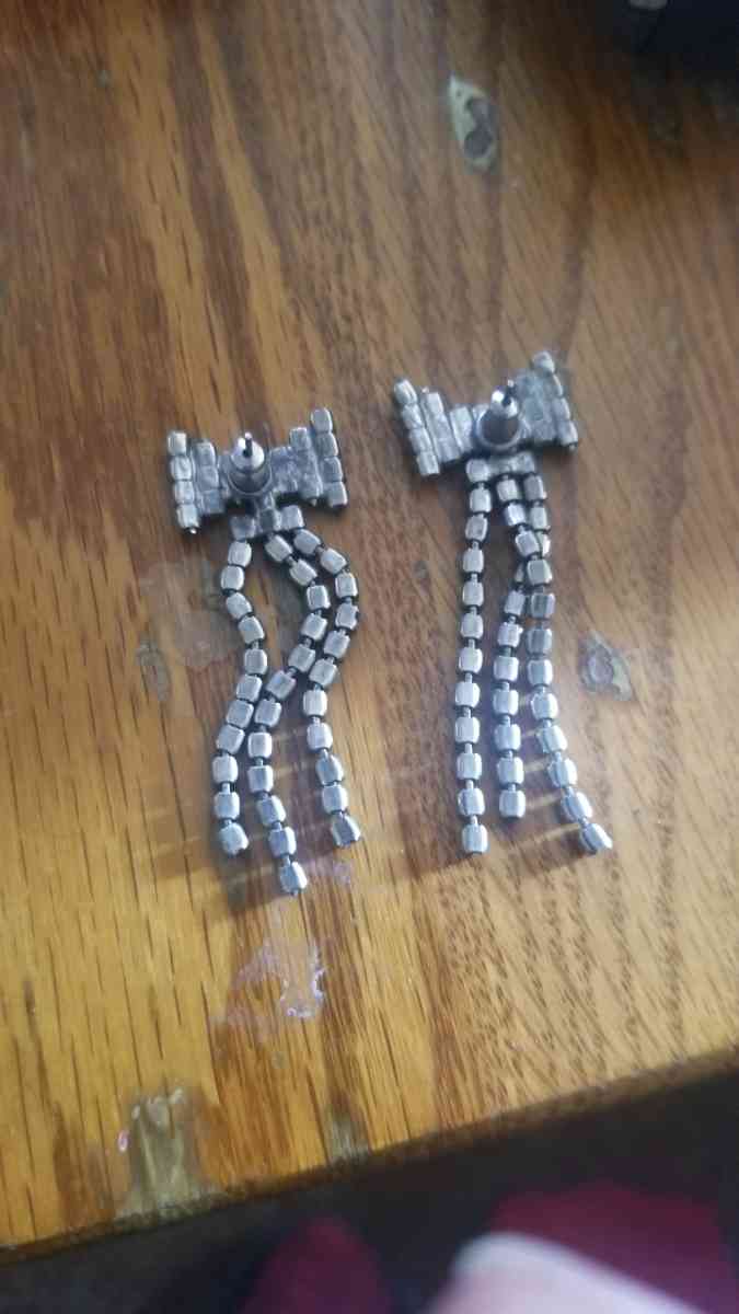 Bowtie Earrings - Hudson, New Hampshire - FleaMarketBay