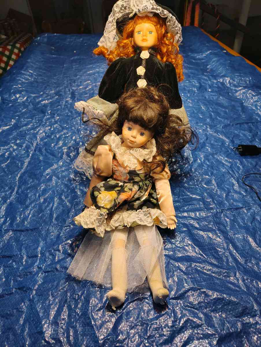 porcelain dolls - Toledo, Ohio