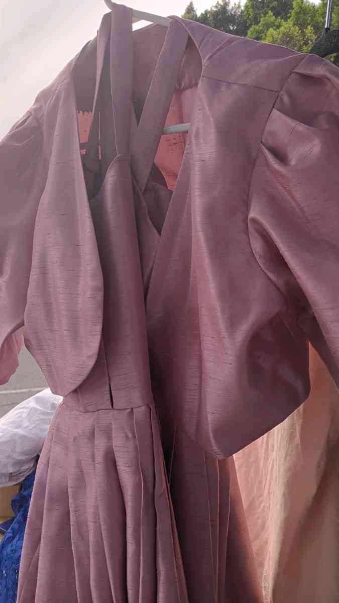 party dress medium 2 piece vest and dress in perfect conditi