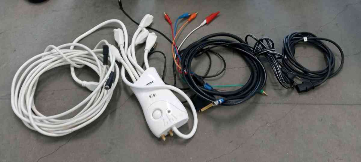 the speaker  and the subwoofer - Atherton, California - FleaMarketBay