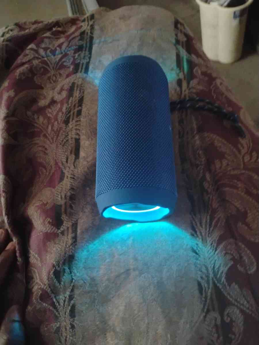 EDUPLINK M6PRO WATERPROOF SPEAKER - Gaston, South Carolina - FleaMarketBay