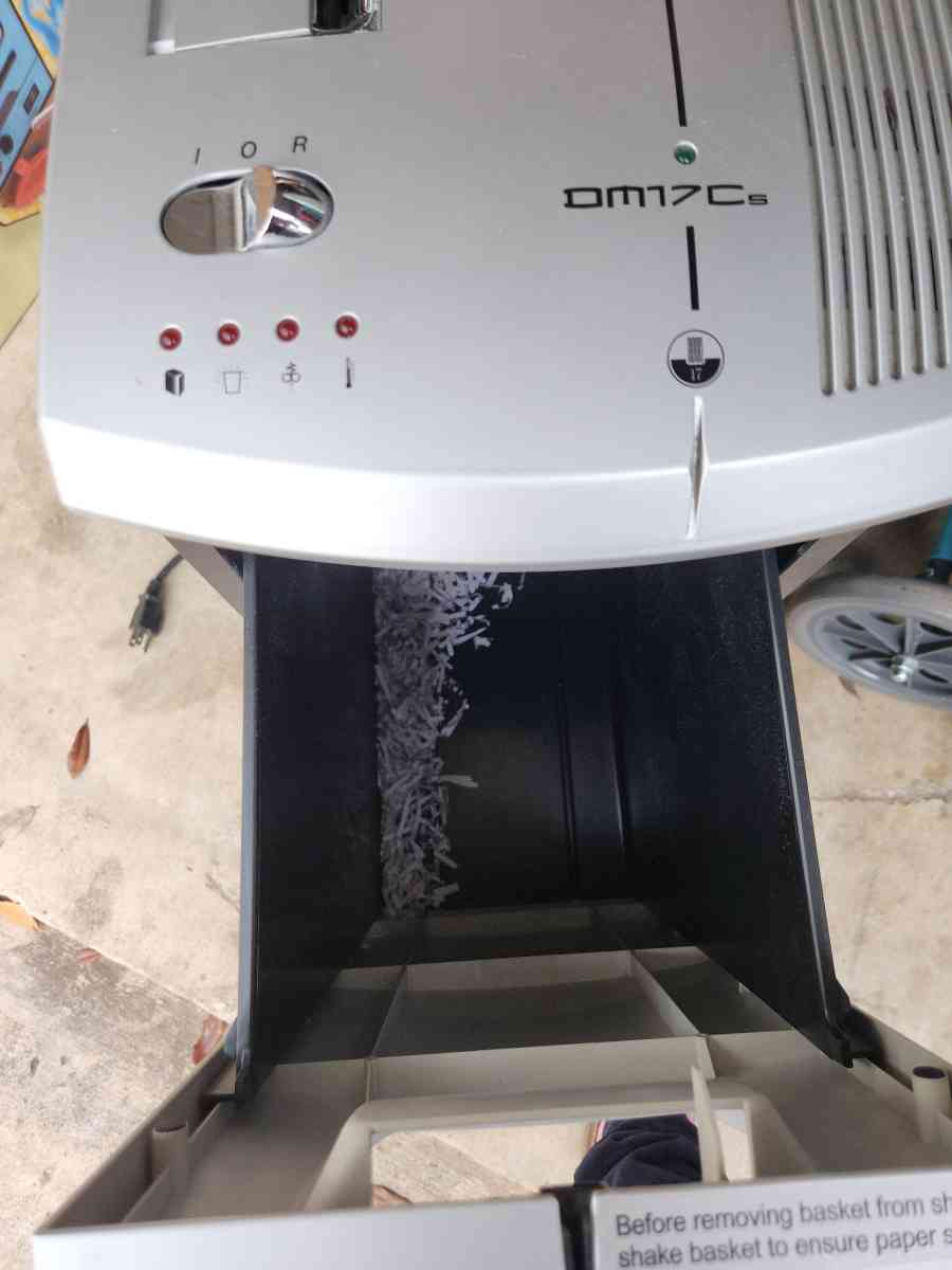 big paper Shredder machine - Houston, Texas - FleaMarketBay
