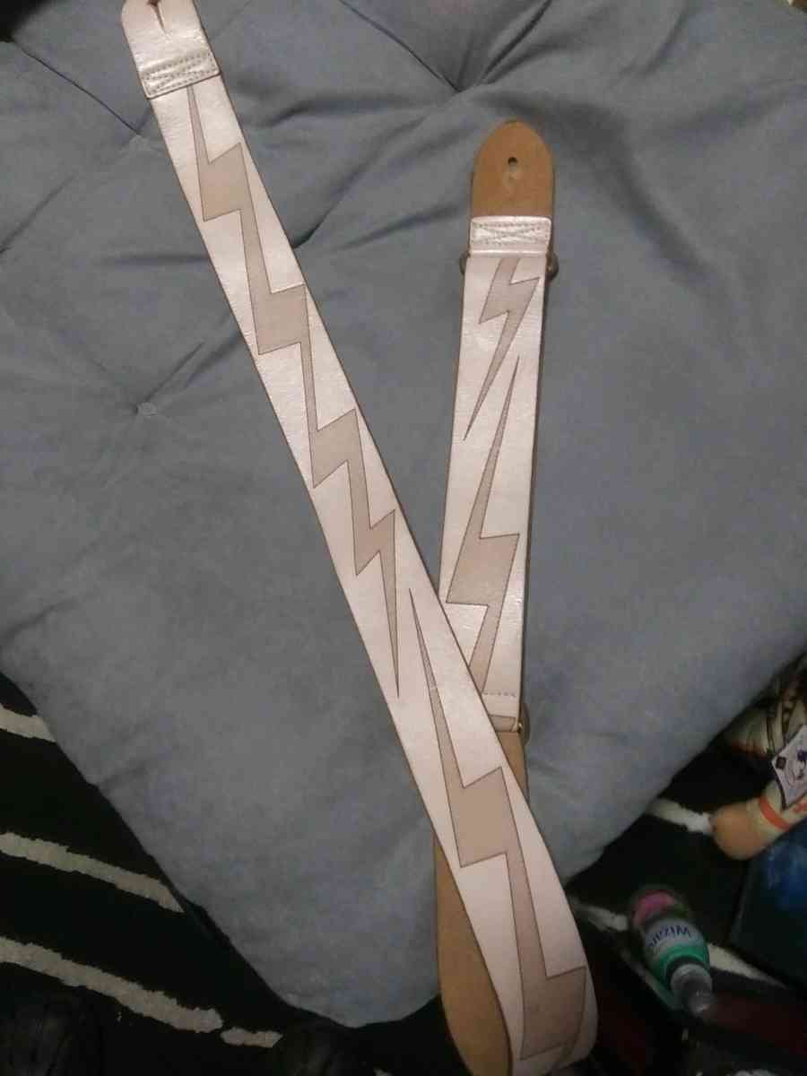 Lighting bolt leather guitar strap - South San Francisco, California