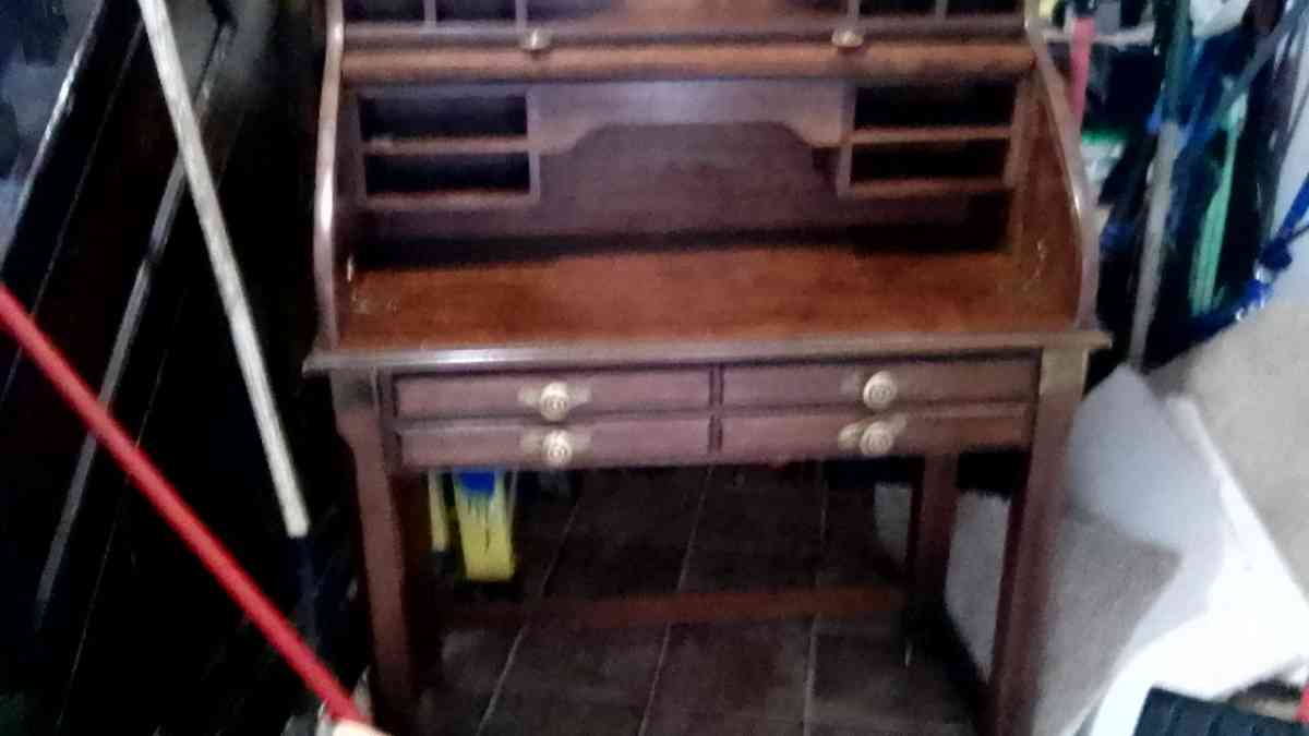 roll top desk - Kalamazoo, Michigan - FleaMarketBay