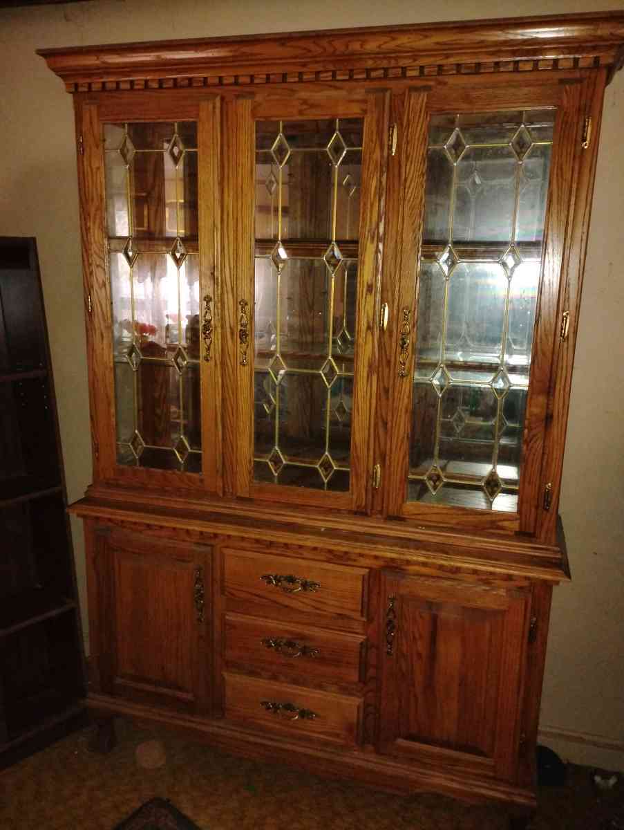 Amish china hutch - Brook Park, Minnesota - FleaMarketBay