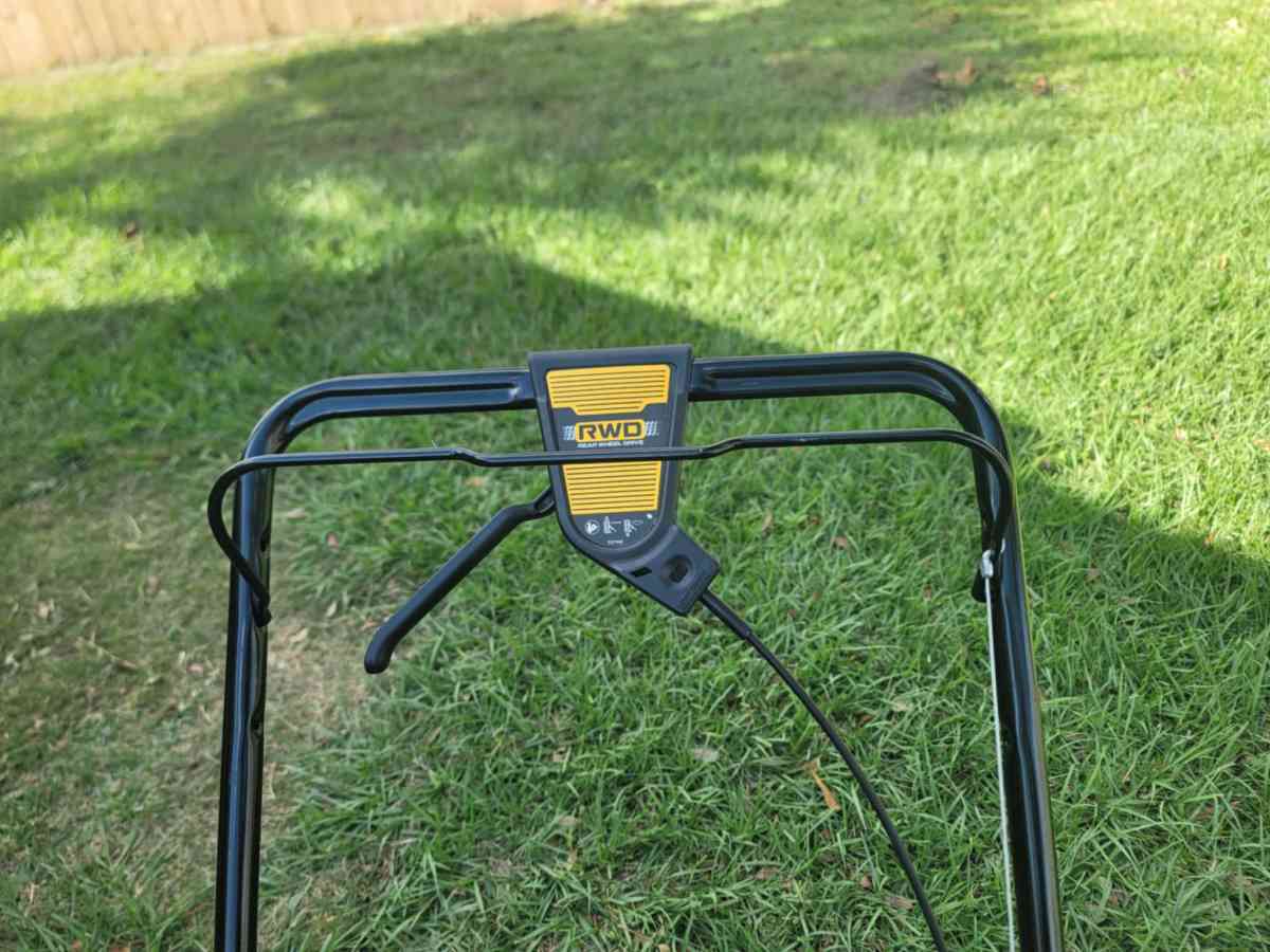 Cortadora de csped USADA de gasolina Dewalt 625ftlbs SelfPro - Houston, Texas - FleaMarketBay