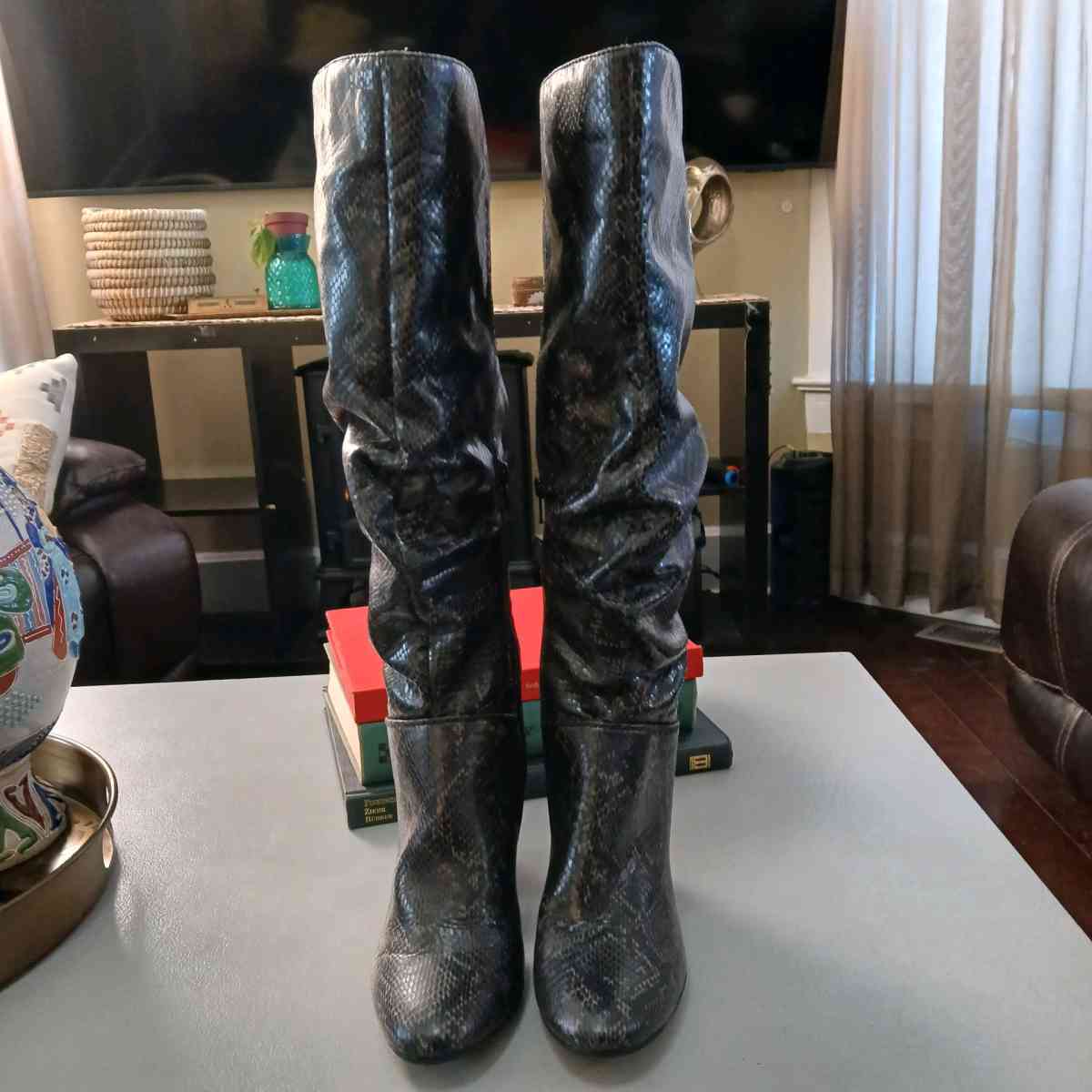 Seven Dials Knee High Boots for Women Size 8 point 5 - Indianapolis, Indiana - FleaMarketBay