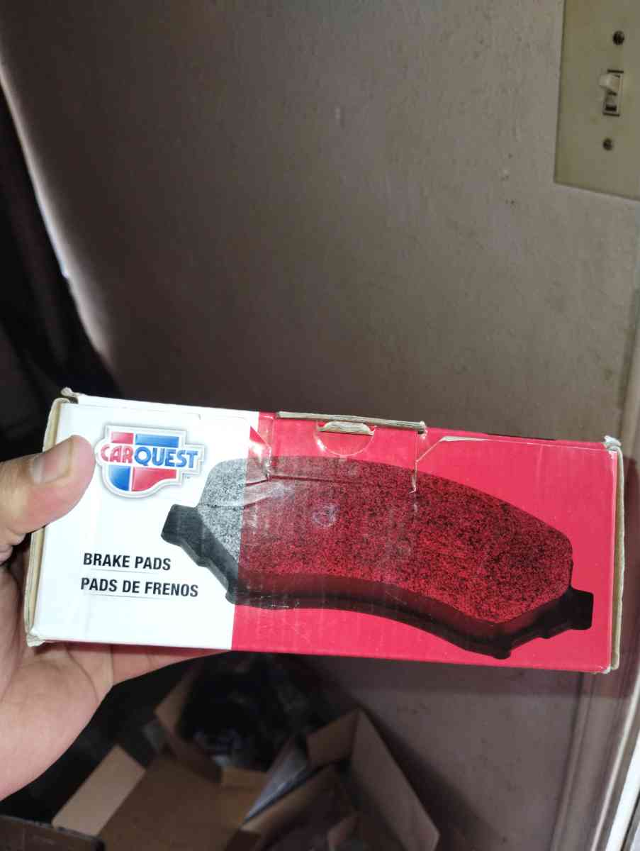 front brake pads and 2 front rotors - San Antonio, Texas - FleaMarketBay