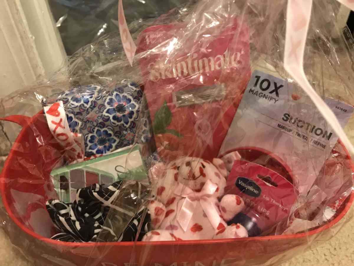 Handmade Valentines Day basket - Mc Lean, Virginia - FleaMarketBay