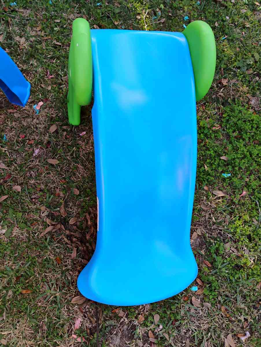 kids slide - Fruitland Park, Florida - FleaMarketBay