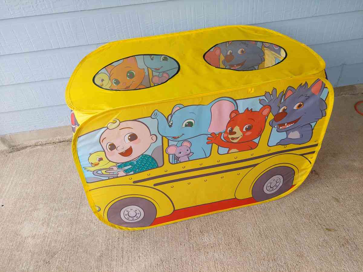 school bus pop up tent - Austin, Texas - FleaMarketBay
