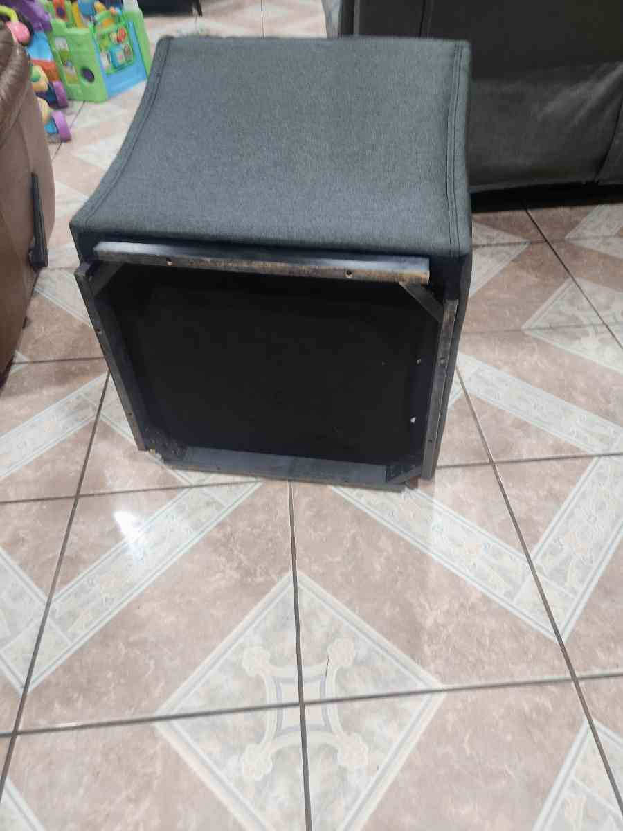 green chair - Houston, Texas - FleaMarketBay