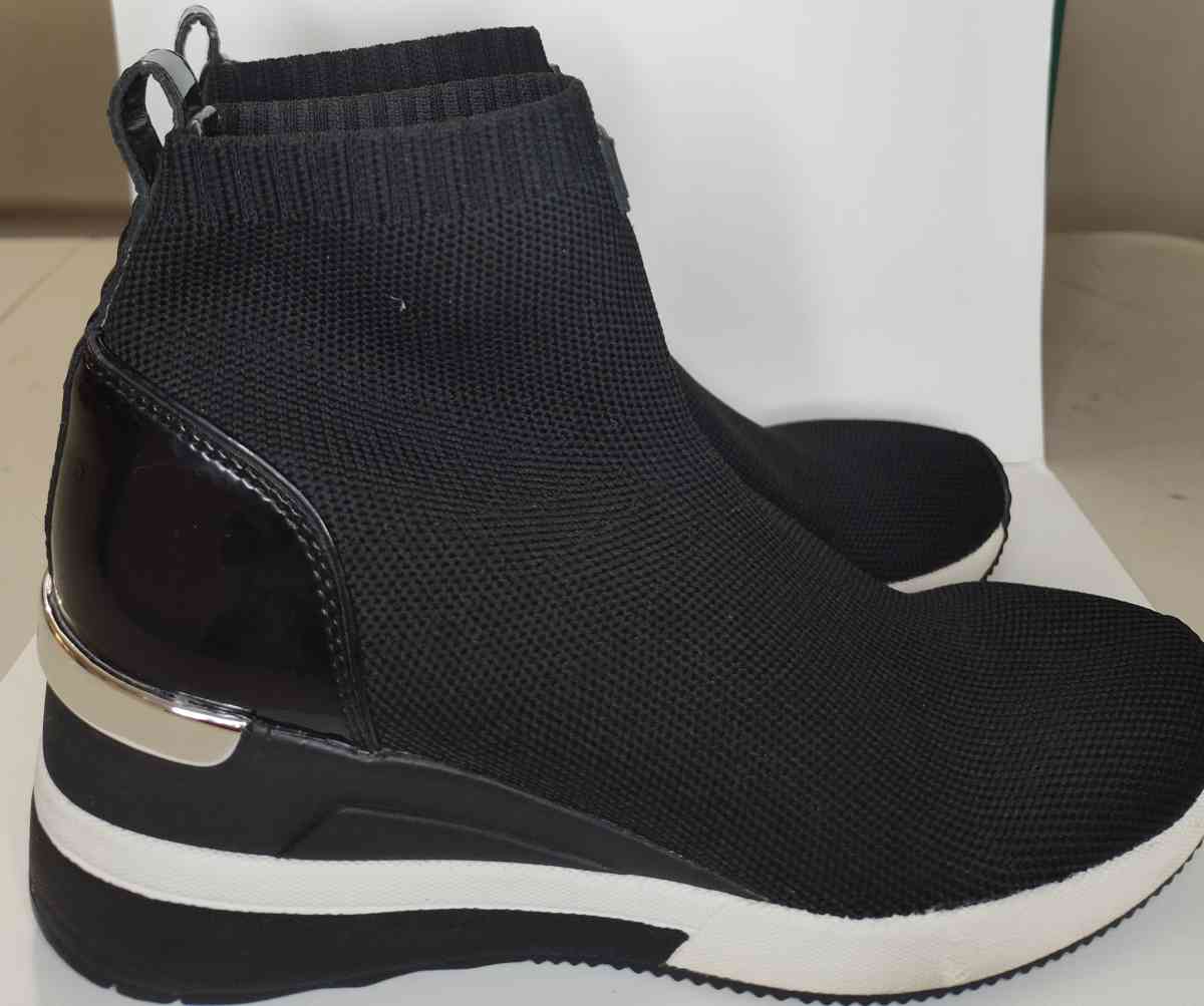 Michael Kors womens - Rockville, Maryland - FleaMarketBay