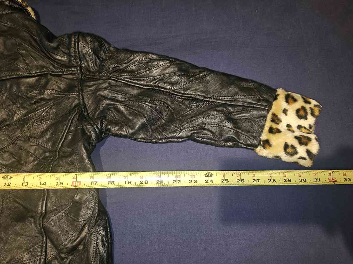 womens leather jacket - Lubbock, Texas - FleaMarketBay