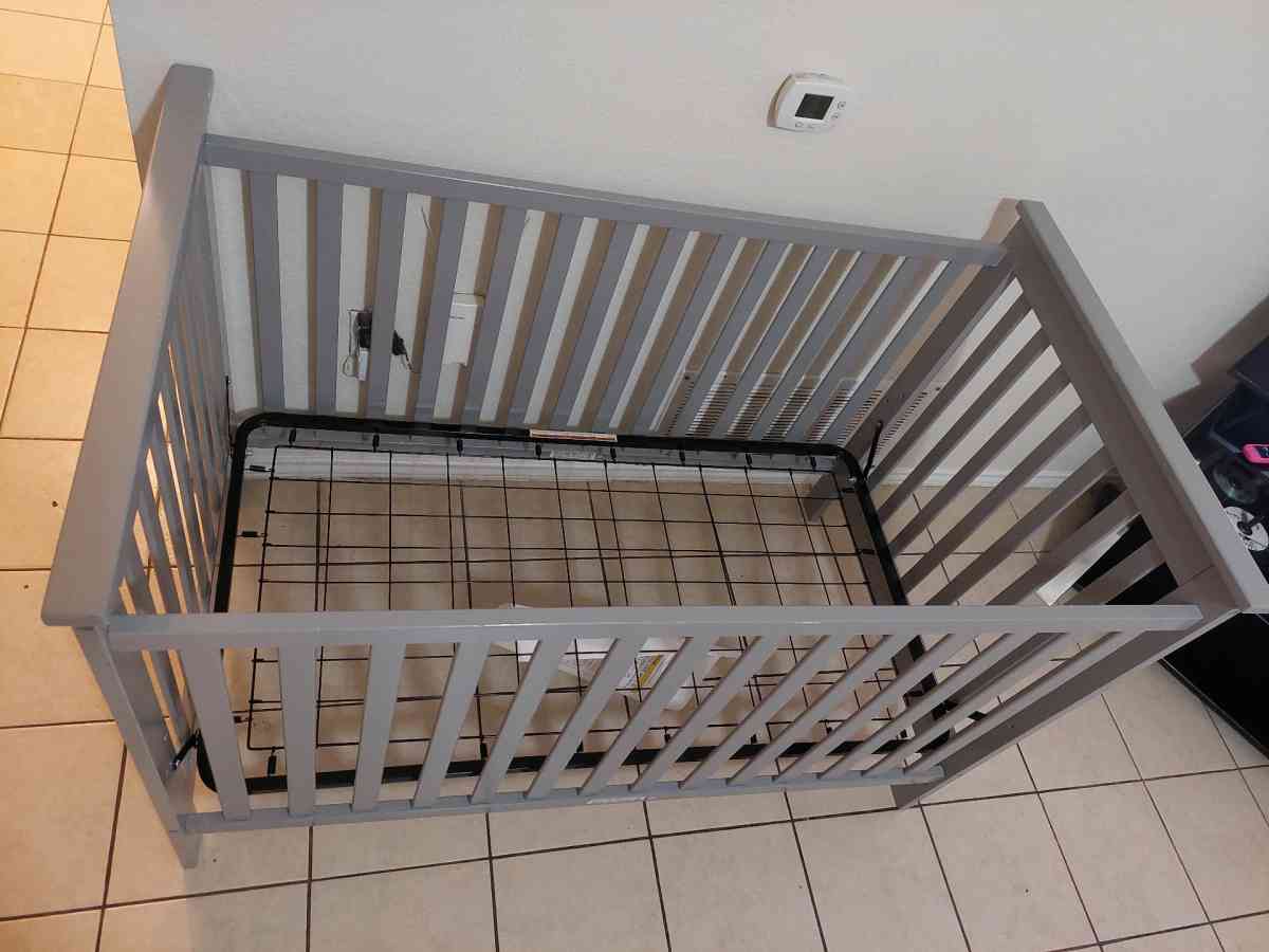 Delta ChildrenDelta Children Adley 3in1 Convertible Crib - Austin, Texas - FleaMarketBay