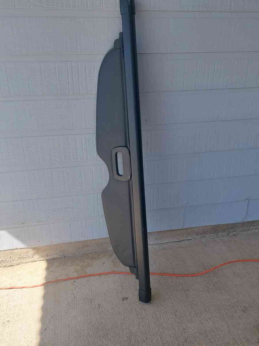 13 14 15 16 17 18 19 ESCAPE Retractable Cargo Cover - Austin, Texas