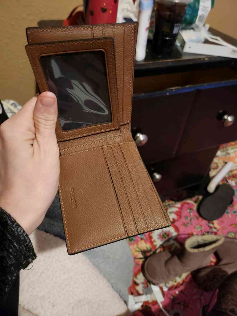 coach wallet - Edmond, Oklahoma - FleaMarketBay