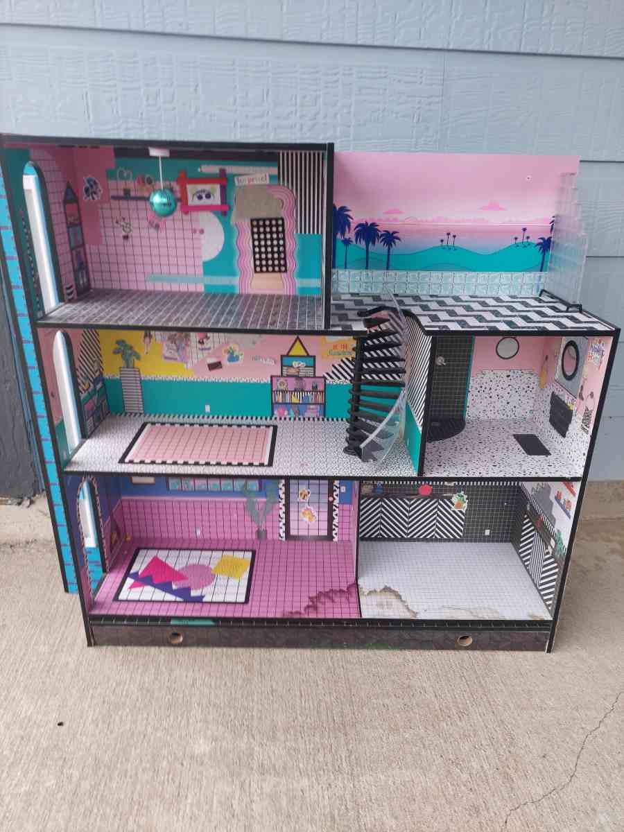 LOL house - Austin, Texas - FleaMarketBay