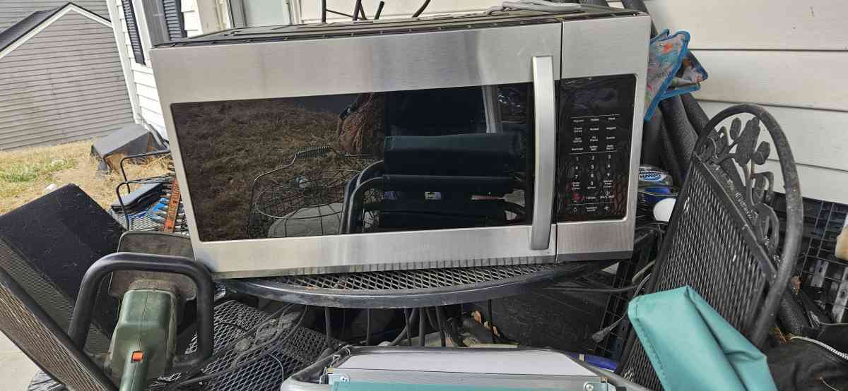Samsung Microwave - Elizabethton, Tennessee