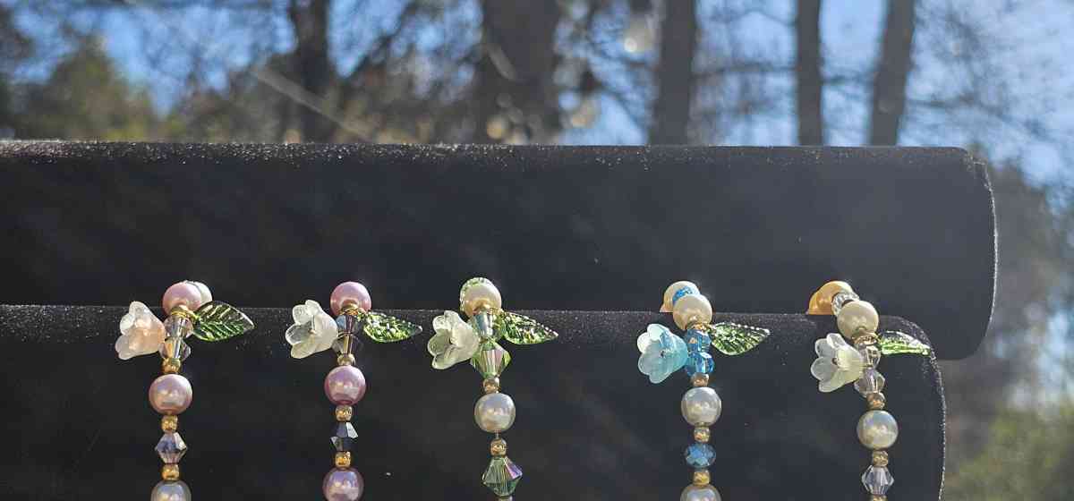 beaded stretchy bracelets - Hattiesburg, Mississippi - FleaMarketBay