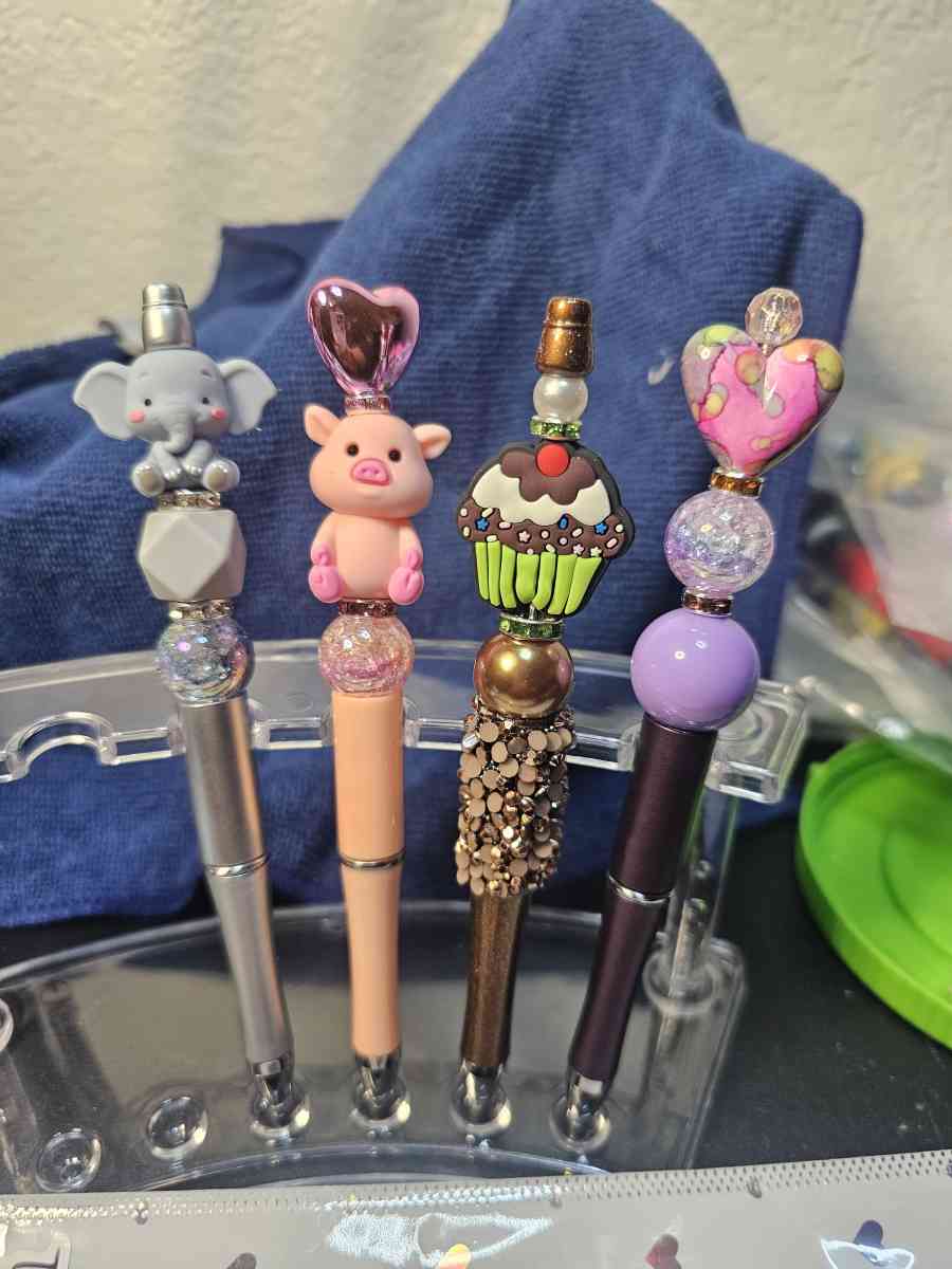 Set of very pretty pens - Corona, California