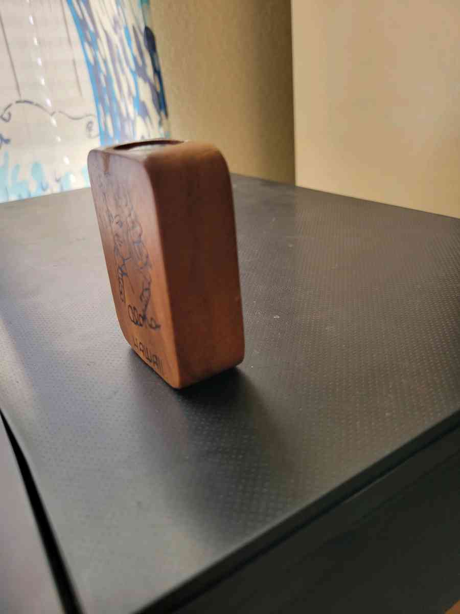 hand carved Hawaii souviner - Norman, Oklahoma - FleaMarketBay