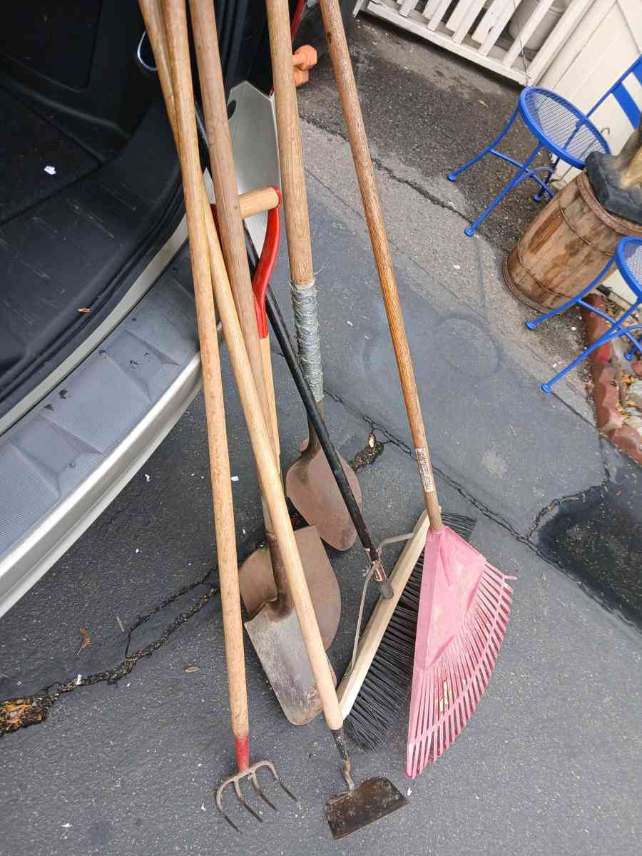 Garden Tools - Placentia, California - FleaMarketBay