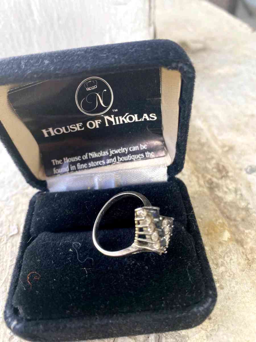 Blue and White simulant Vintage Gem Stone - Sacramento, California - FleaMarketBay