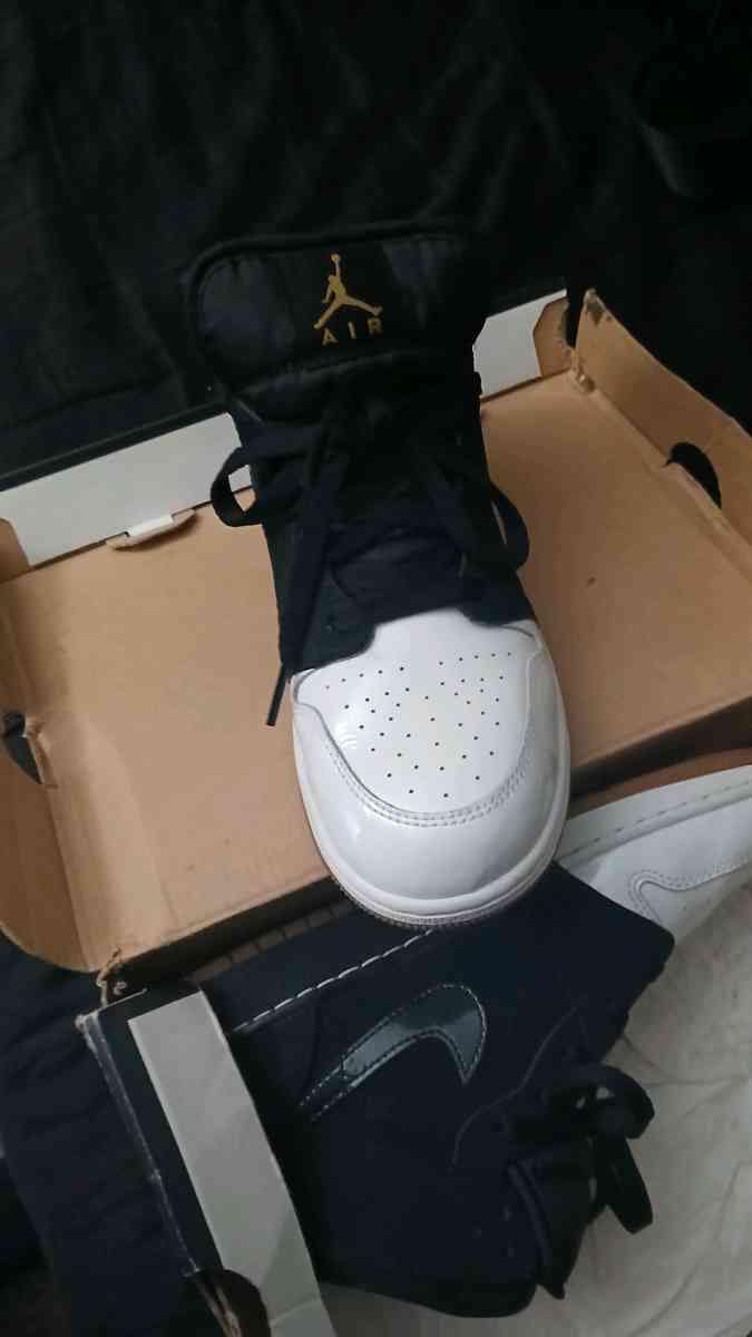 Jordans - Sacramento, California - FleaMarketBay