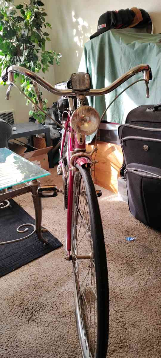 Schwinn suburban bicycle - Salem, Oregon - FleaMarketBay