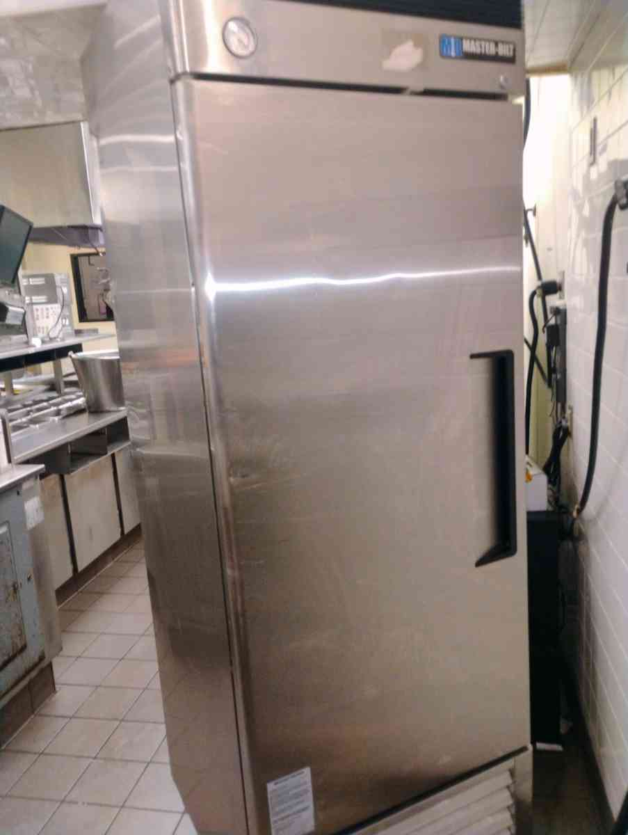 master Bilt Refrigerator - Rocky Mount, North Carolina - FleaMarketBay