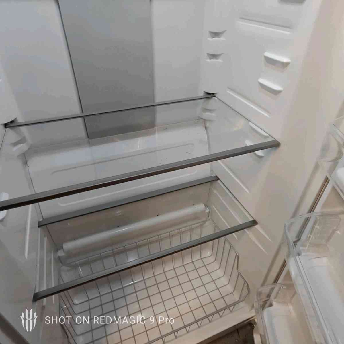 Eventemp Refrigerator - Las Vegas, Nevada - FleaMarketBay