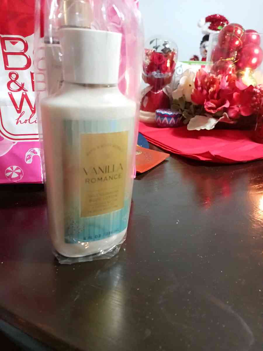 BATH AND BODY WORKS SET OF 2 - Rochester, New York - FleaMarketBay