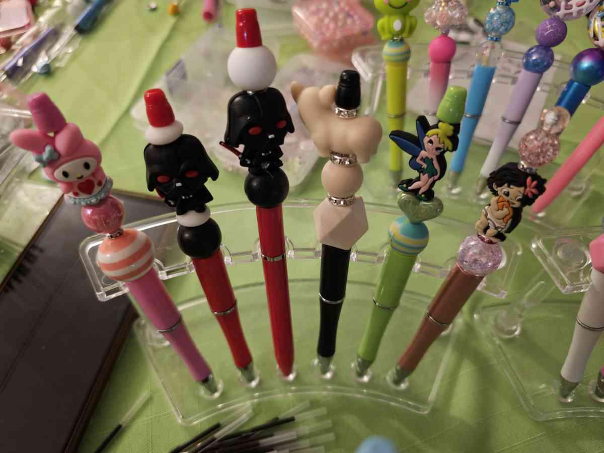 Pens Sets - Corona, California - FleaMarketBay