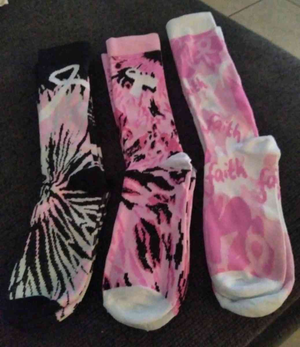 Support Cancer Socks - Stockton, California
