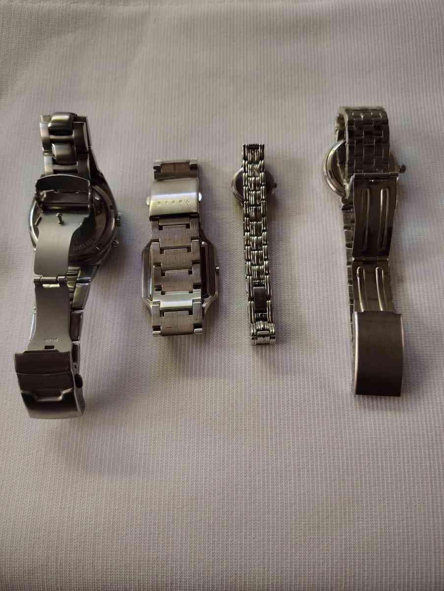 4 watches - Toledo, Ohio - FleaMarketBay