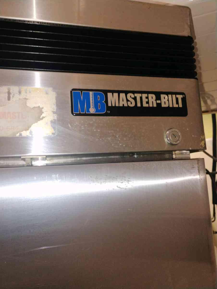 master Bilt Refrigerator - Rocky Mount, North Carolina - FleaMarketBay
