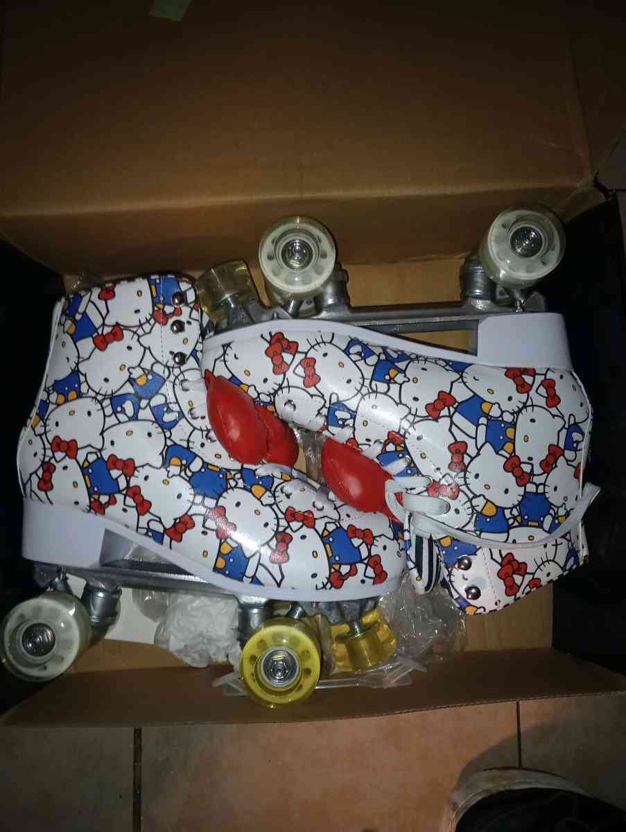 Ki dolls X hello Kitty roller skates - Lexington, North Carolina