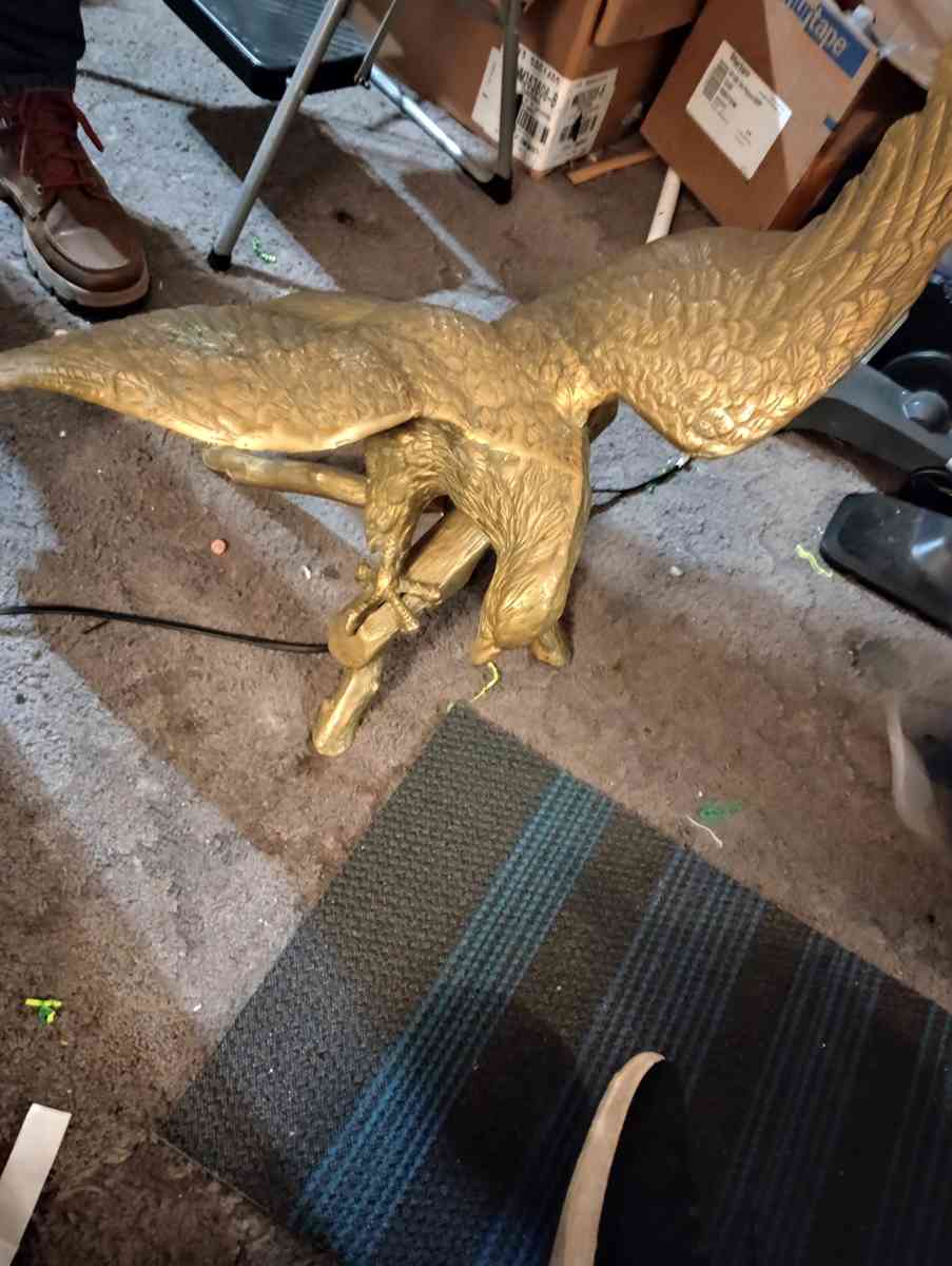 bronze eagle statue