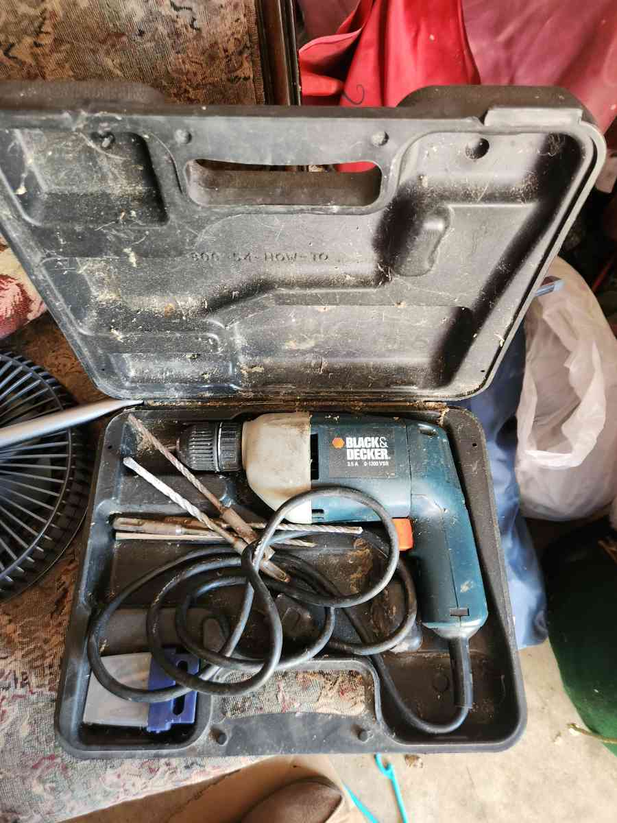 Electric drill black decker - Houston, Texas