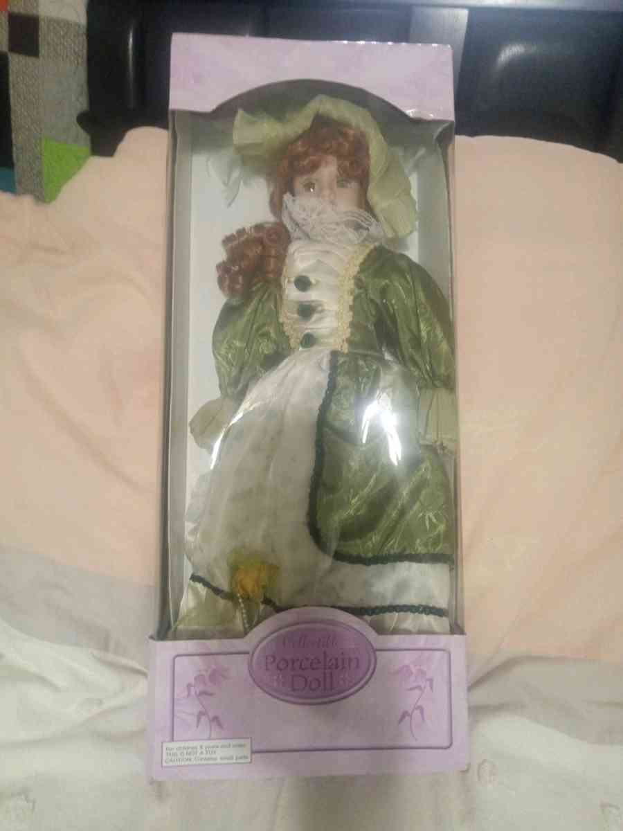 collectible dolls - Westlake, Louisiana