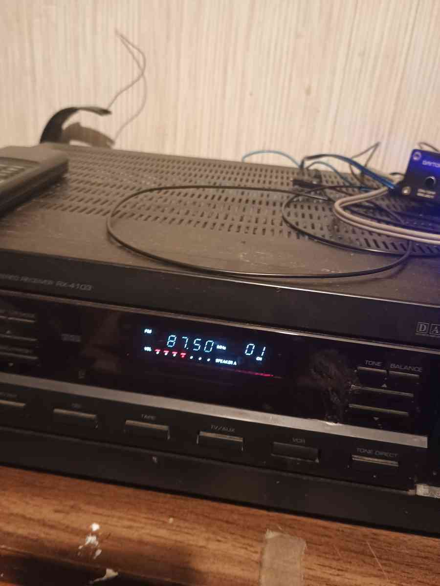 old Sherwood stereo with big speakers - Acworth, Georgia