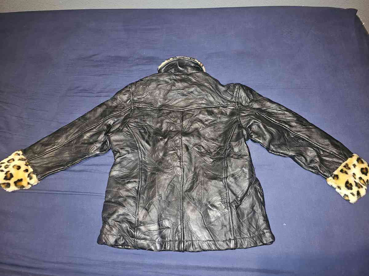womens leather jacket - Lubbock, Texas - FleaMarketBay