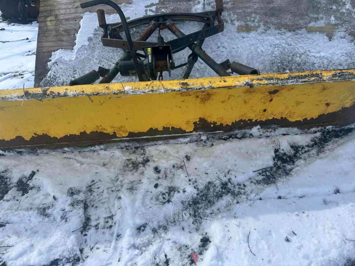 Snow Plow - Ross, Ohio - FleaMarketBay