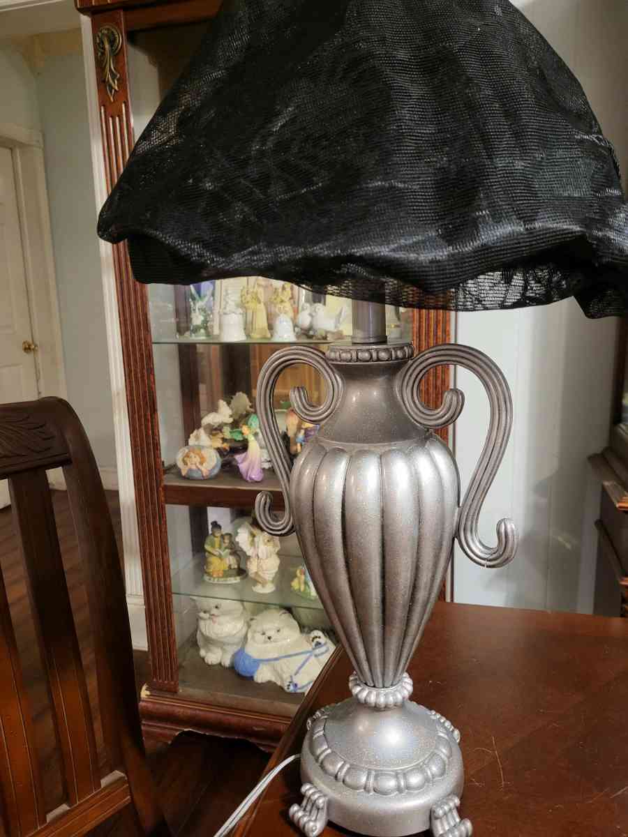 Sparkly silver lamp - Morrilton, Arkansas - FleaMarketBay