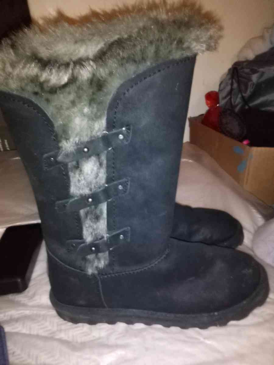 BEARPAW BOOTS - Alicia, Arkansas - FleaMarketBay