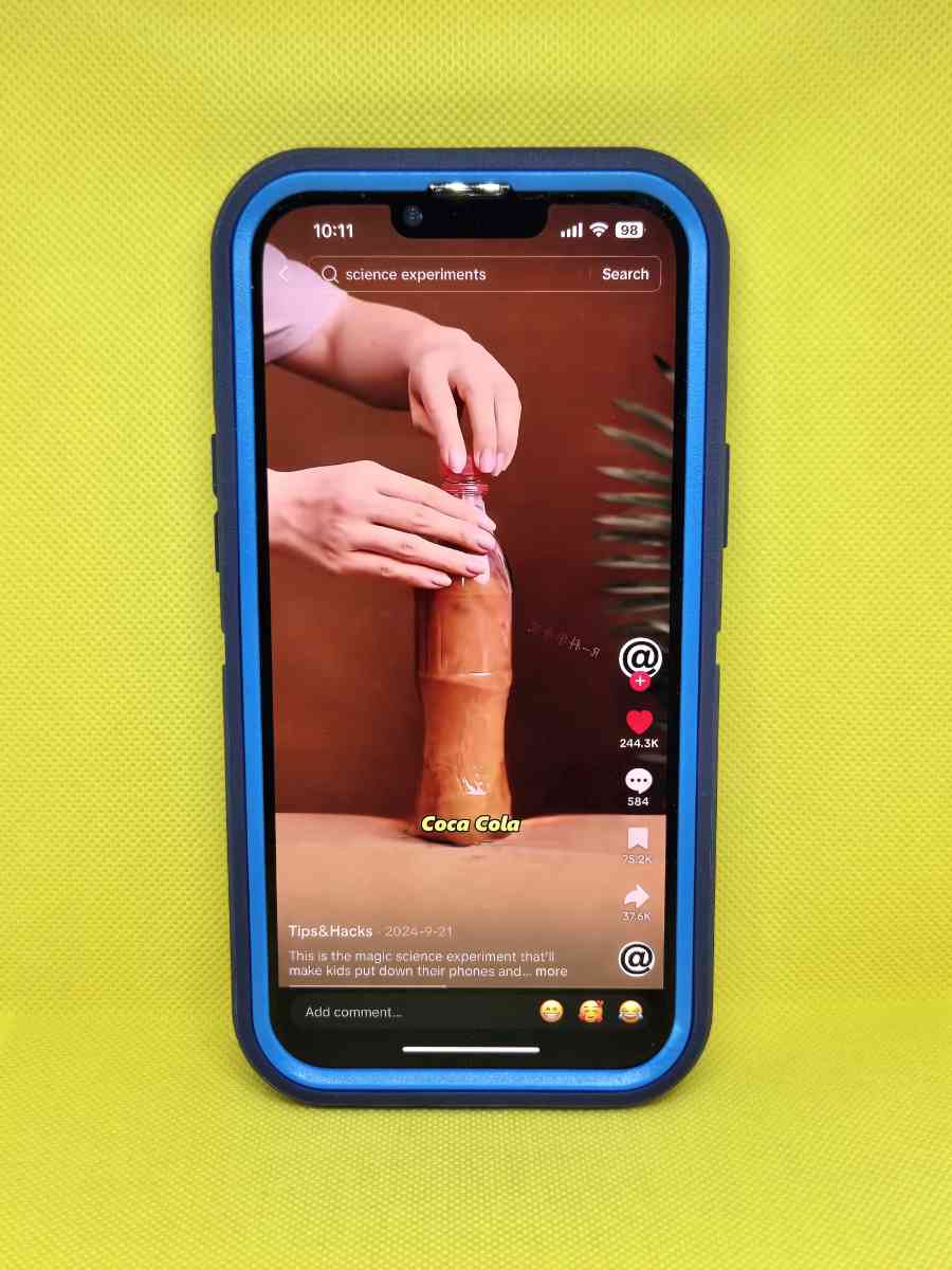 Iphone 13 Pro Max with TikTok and Capcut Installed - Lake Wales, Florida - FleaMarketBay