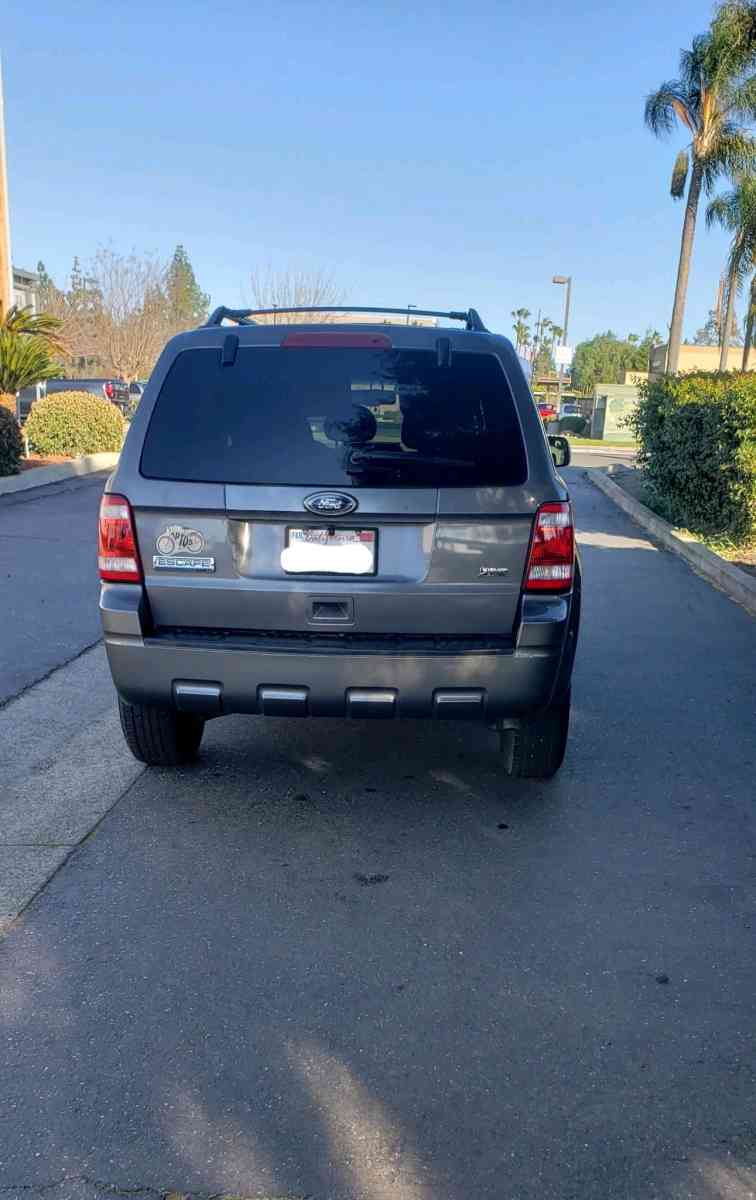 ford escape - Riverbank, California - FleaMarketBay